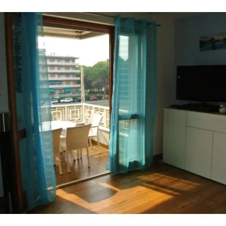 Διαμέρισμα Inviting With Pool Near The *